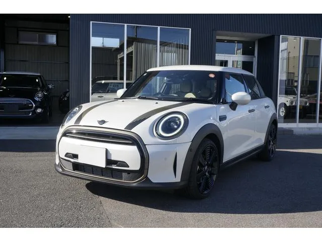 MINI MINI COOPER RESOLUTE EDITION 2023 — фото 1, купить с доставкой в Москву
