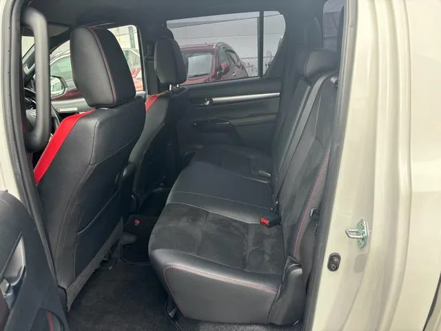 Toyota Hilux Z GR SPORT 2022 — миниатюра 5