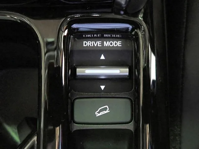 Honda VEZEL E:HEV Z 2024 — миниатюра 5