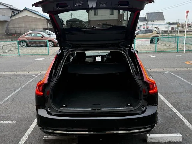 Volvo V90 ULTIMATE B5 2024 — миниатюра 4