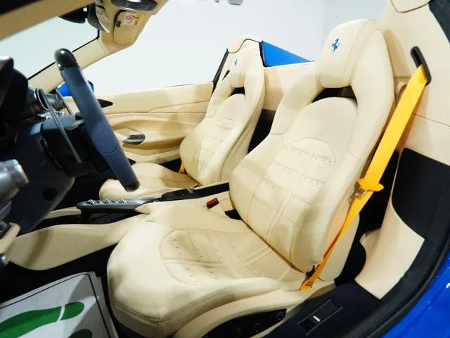 Ferrari F8 Spider BASE GRADE 2023 — миниатюра 5