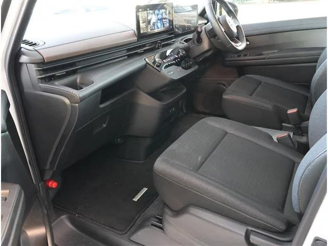 Nissan SERENA E-POWER HIGHWAY STAR V 2024 — миниатюра 5