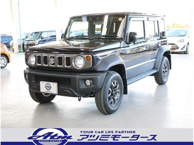 Suzuki JIMNY NOMADE FC 2025 — фото 1, купить с доставкой в Москву
