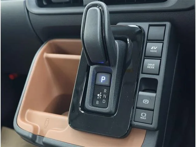 Toyota SIENTA JUNO 2025 — миниатюра 3