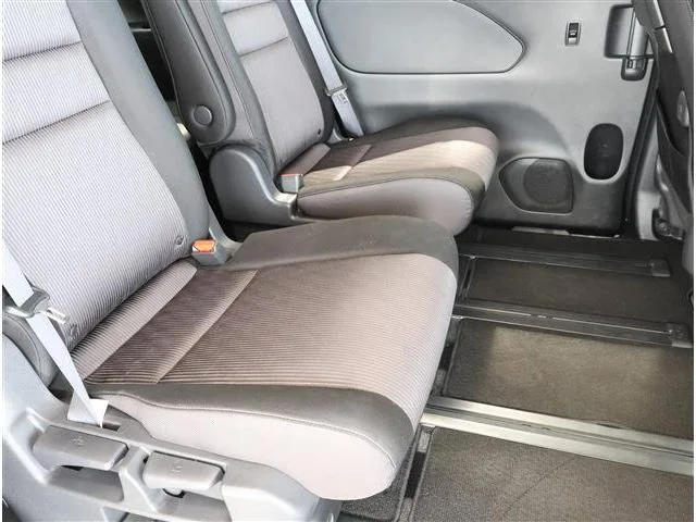 Nissan SERENA E-POWER HIGHWAY STAR V 2022 — миниатюра 5