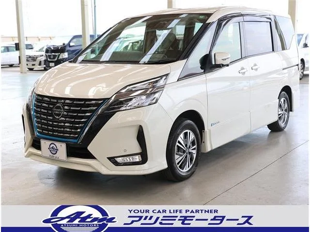 Nissan SERENA E-POWER HIGHWAY STAR V 2022 — фото 1, купить с доставкой в Москву