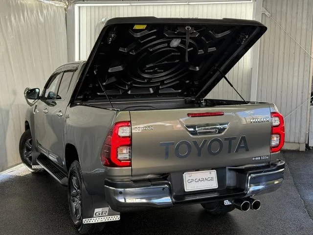 Toyota Hilux Z 2023 — миниатюра 2