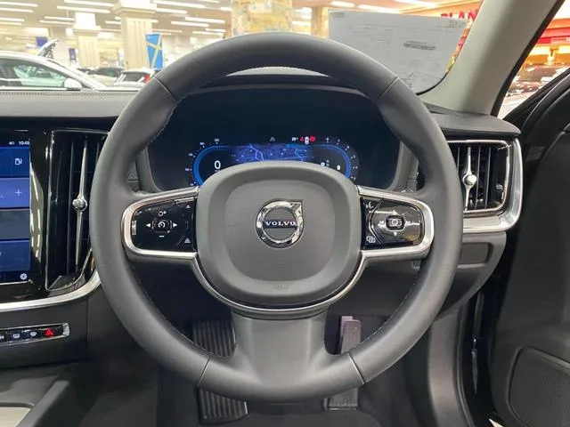 Volvo V60 CROSS COUNTRY ULTIMATE B5 AWD 2024 — миниатюра 4