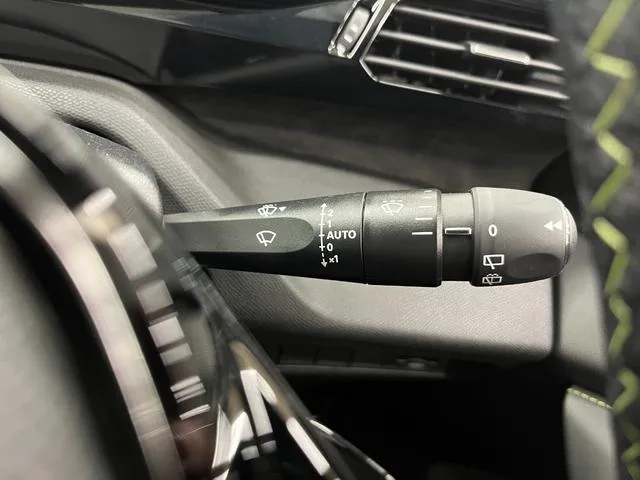Peugeot 308 GT HYBRID 2025 — миниатюра 5