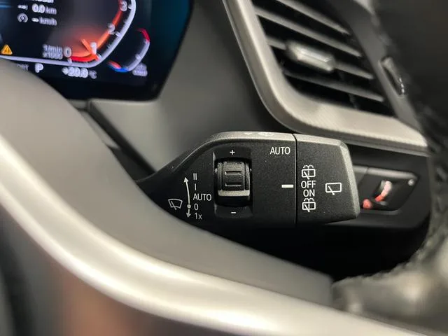 BMW 1 Series 118I M SPORT 2023 — миниатюра 5