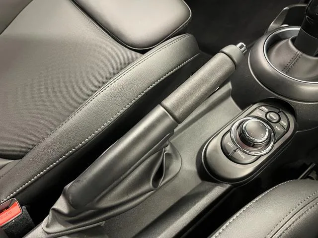 MINI MINI COOPER BRICK LANE EDITION 2022 — миниатюра 5