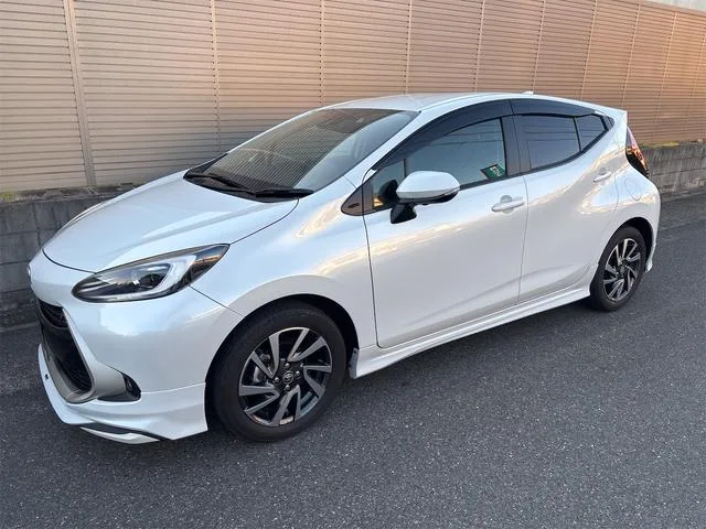 Toyota AQUA Z 2024 — миниатюра 2