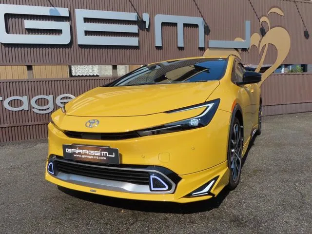 Toyota Prius Z 2023 — миниатюра 2