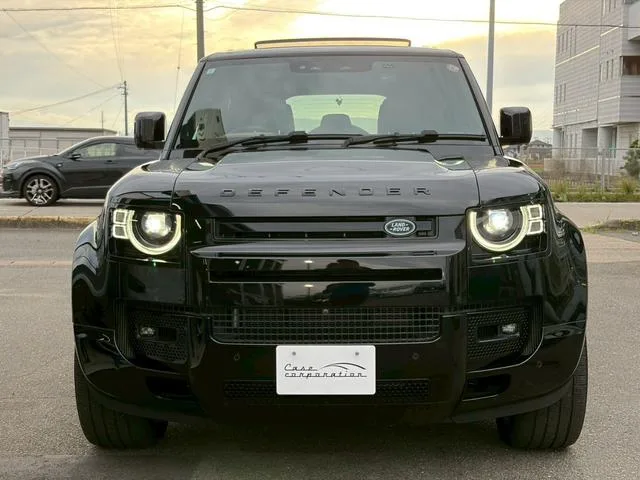 Land Rover Defender 110X D300 2023 — миниатюра 2