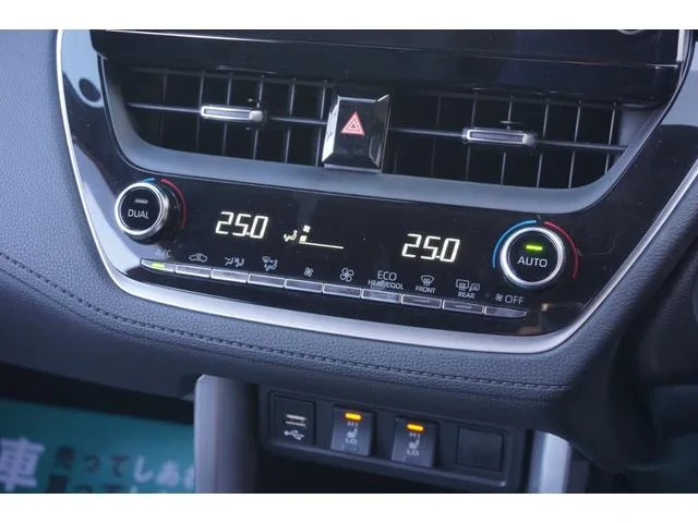 Toyota CorollaCross HYBRID Z 2022 — миниатюра 3