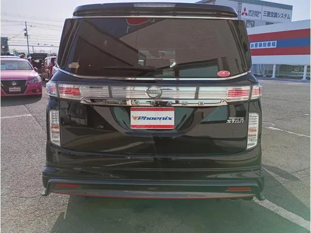 Nissan ELGRAND 250HIGHWAY STAR S 2023 — миниатюра 3