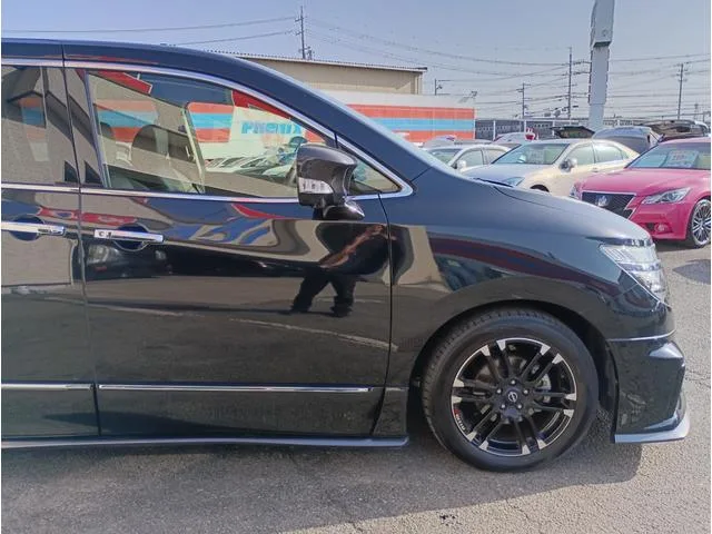 Nissan ELGRAND 250HIGHWAY STAR S 2023 — миниатюра 4