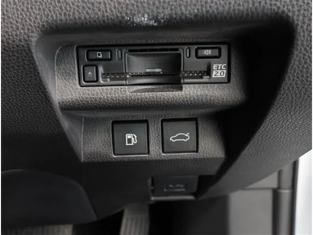 Toyota CROWN CROSSOVER RS ADVANCED 2023 — миниатюра 2