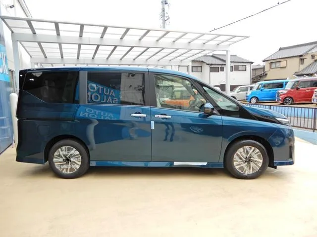 Nissan SERENA HIGHWAY STAR V 2026 — миниатюра 4