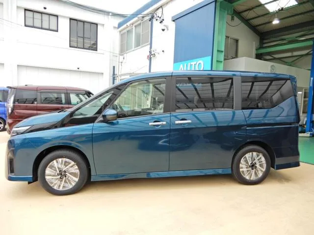 Nissan SERENA HIGHWAY STAR V 2026 — миниатюра 5