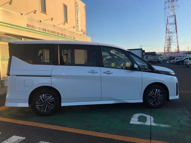 Nissan SERENA HIGHWAY STAR V 2024 — миниатюра 2