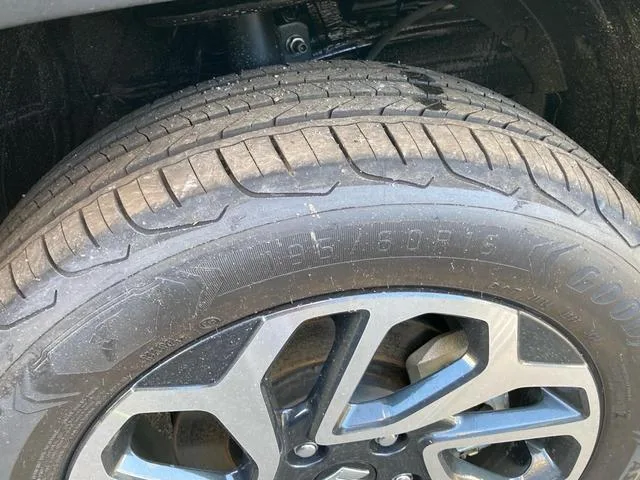 Suzuki FRONX BASE GRADE 2024 — миниатюра 2