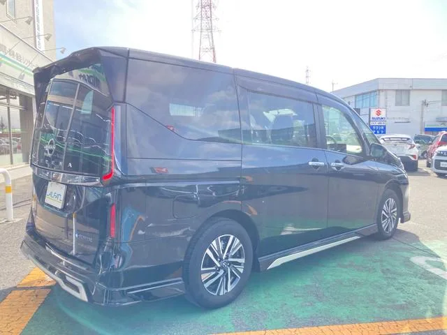 Nissan SERENA E-POWER HIGHWAY STAR V 2024 — миниатюра 2