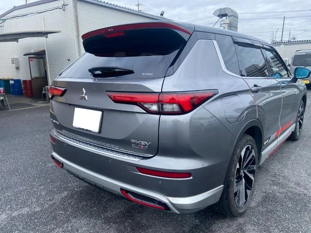 Mitsubishi OUTLANDER PHEV P 2023 — миниатюра 2