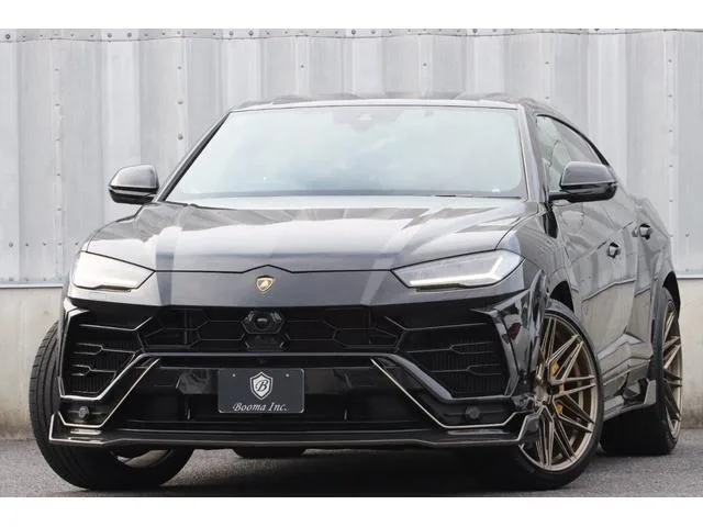 Lamborghini Urus BASE GRADE 2022 — фото 1, купить с доставкой в Москву