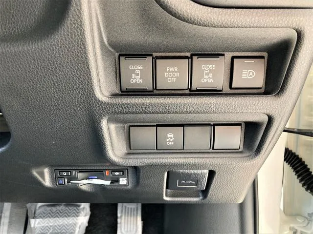Toyota SIENTA HYBRID Z 2025 — миниатюра 4