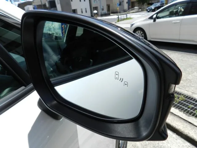 Toyota CorollaCross HYBRID Z 2026 — миниатюра 4