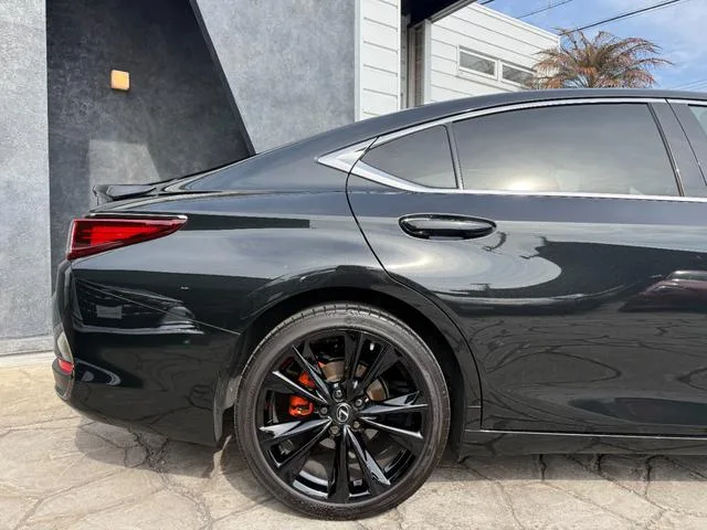 Lexus ES ES300H F SPORT 2023 — миниатюра 4