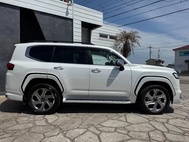 Toyota Land Cruiser ZX 2024 — миниатюра 5