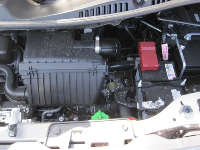 Suzuki SPACIA GEAR HYBRID XZ 2025 — миниатюра 5