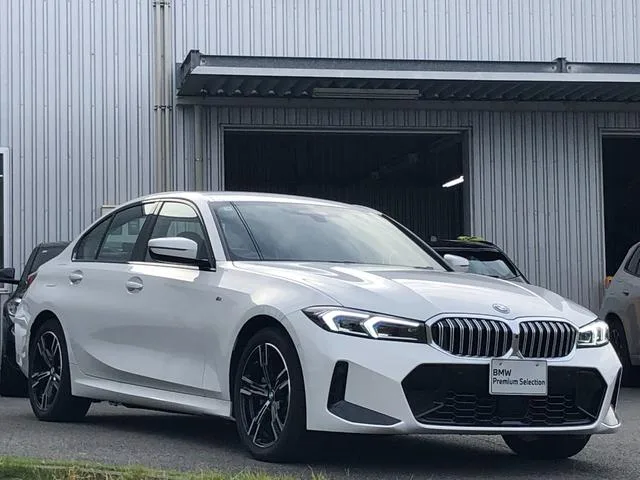 BMW 3 Series 330E M-SPORT 2025 — миниатюра 3
