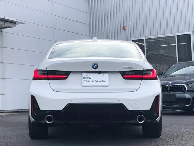 BMW 3 Series 330E M-SPORT 2025 — миниатюра 4