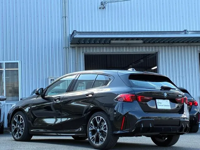 BMW 1 Series 120D M SPORT 2025 — миниатюра 4