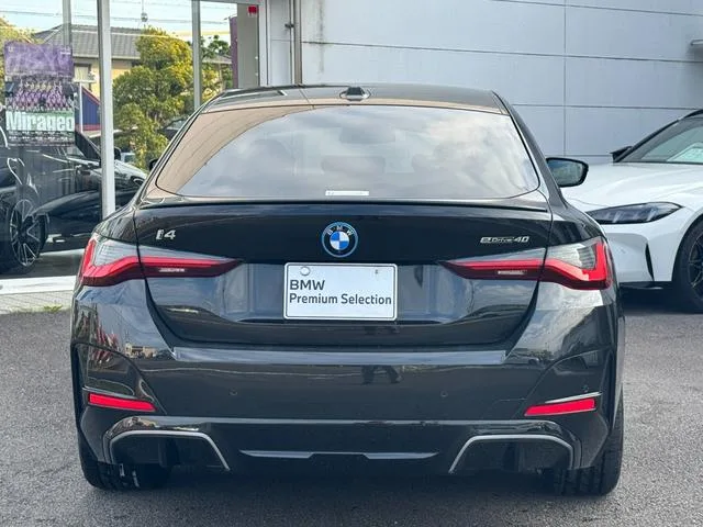 BMW i4 E DRIVE 40 M SPORT 2025 — миниатюра 3