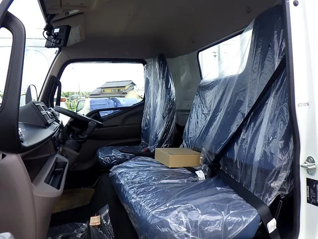 Mitsubishi Fuso CANTER WIDE CAB LONG ALL LOW FLOOR 2024 — миниатюра 3