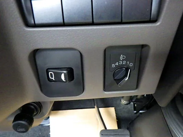 Mitsubishi Fuso CANTER WIDE CAB LONG ALL LOW FLOOR 2024 — миниатюра 5