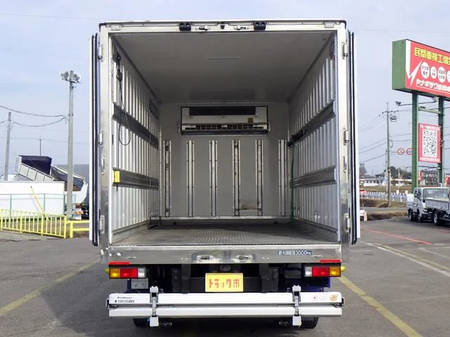 Mitsubishi Fuso CANTER 2023 — миниатюра 2