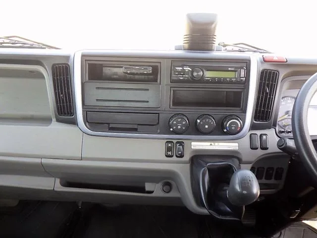 Mitsubishi Fuso CANTER 2023 — миниатюра 4
