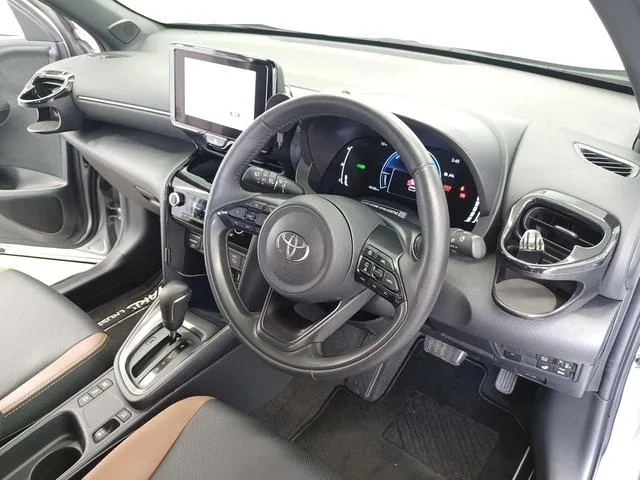 Toyota YARIS CROSS HYBRID Z ADVENTURE 2025 — миниатюра 5