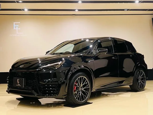 Lexus LBX MORIZO RR 2025 — фото 1, купить с доставкой в Москву