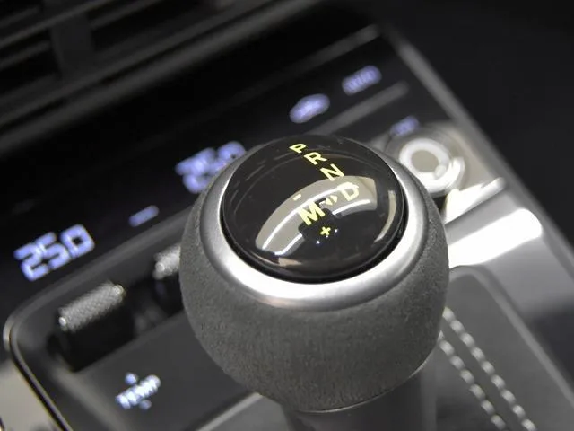 Porsche 911 911GT3 2022 — миниатюра 5