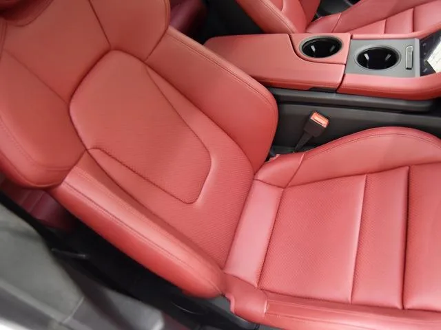 Porsche Taycan TAYCAN GTS 2023 — миниатюра 3
