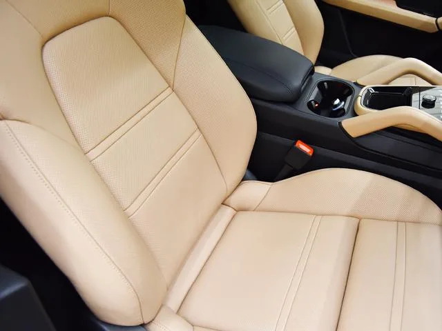 Porsche Cayenne Coupe BASE GRADE 2025 — миниатюра 3