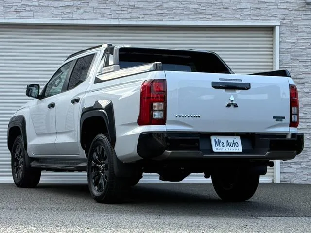 Mitsubishi TRITON GSR 2026 — миниатюра 2