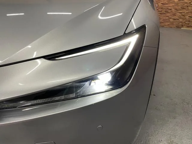 Toyota Prius X 2023 — миниатюра 3