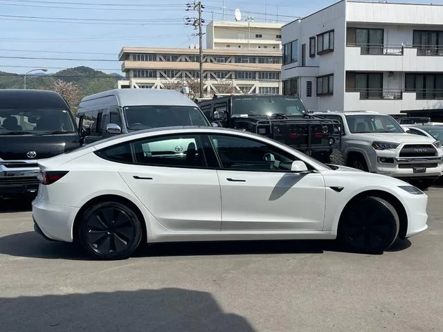 Tesla Model 3 RWD 2023 — миниатюра 2